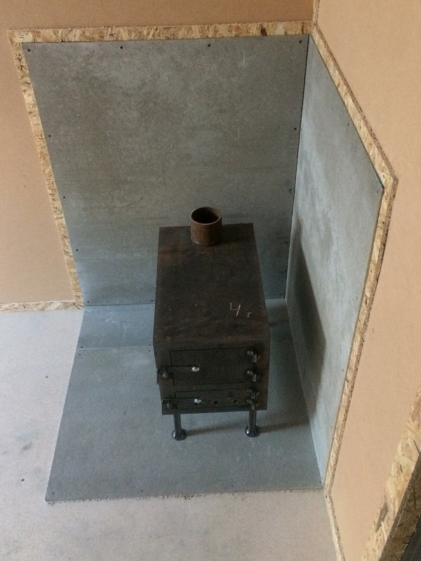 Жилой вагончик с буржуйкой